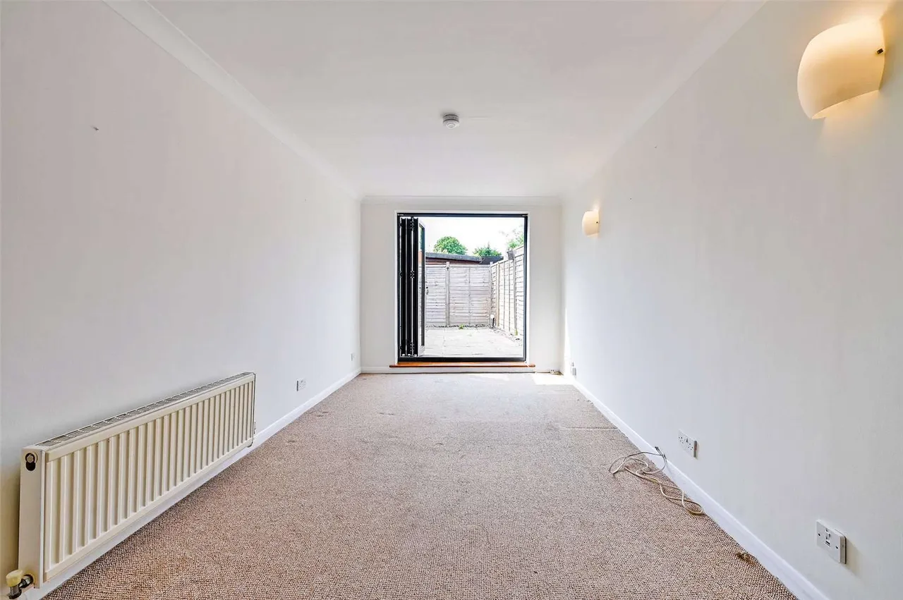 Helena Road, Windsor, Berkshire, SL4 1JN, photo 9