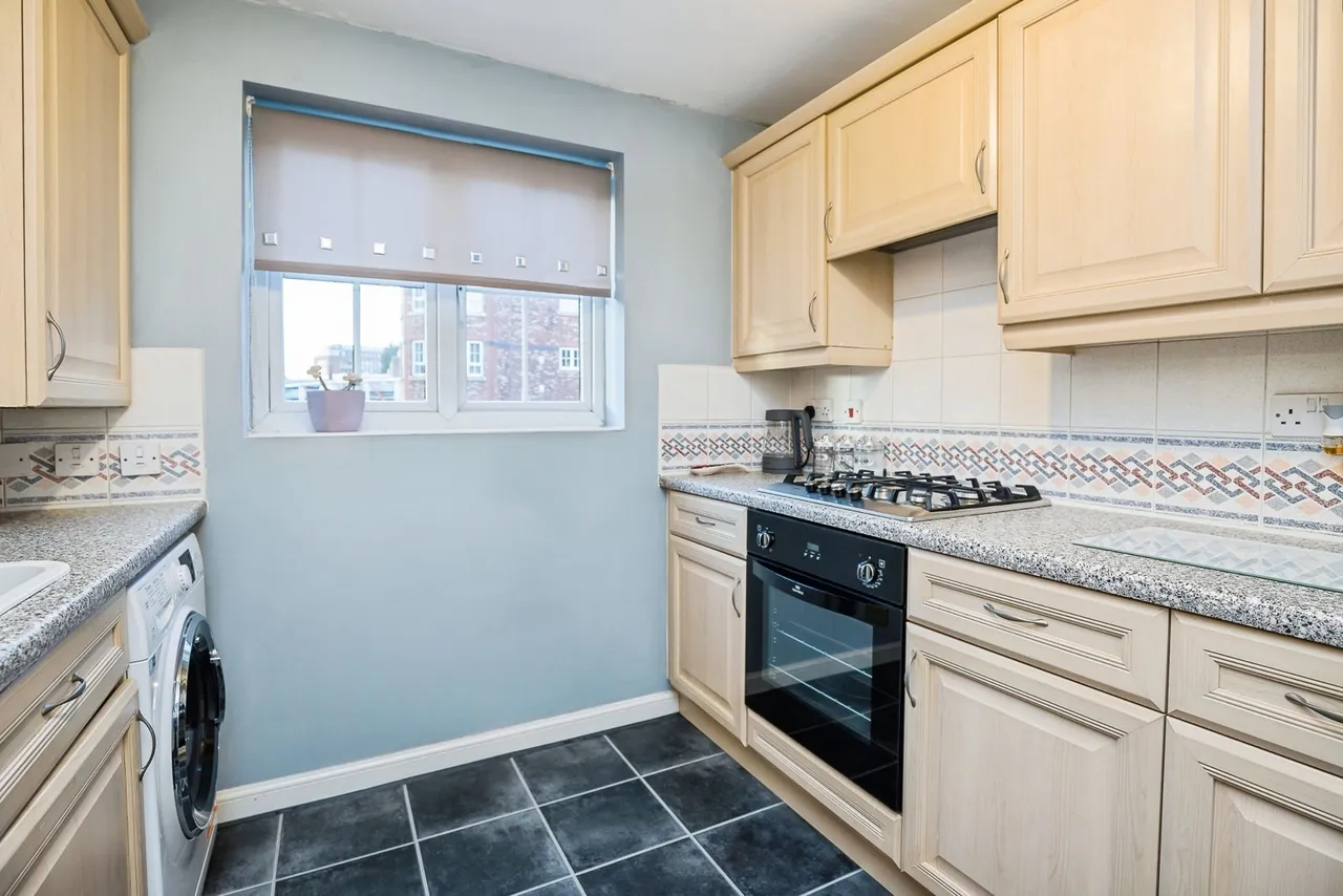 Thomas Brassey Close, Chester, CH2, photo 7