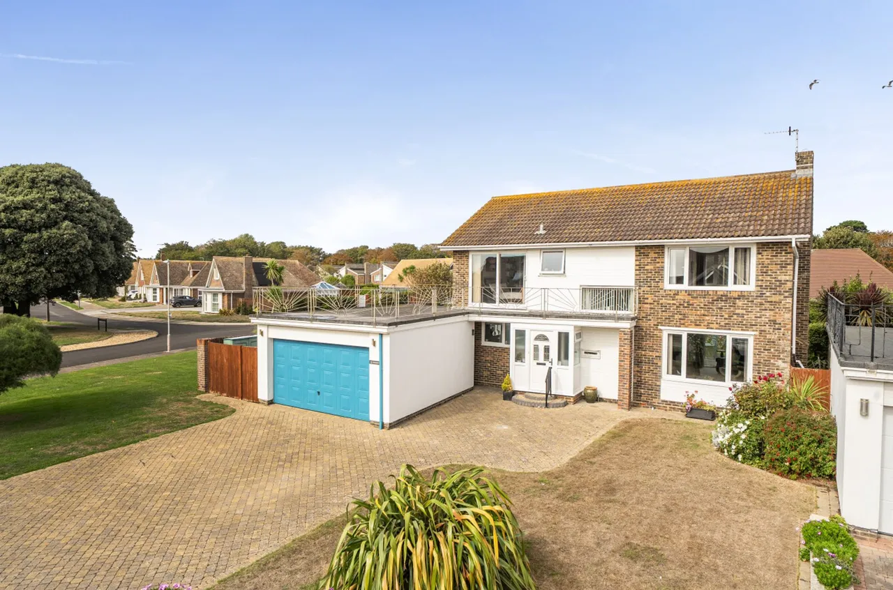 4 bed property for sale, Shorecroft, Aldwick, PO21