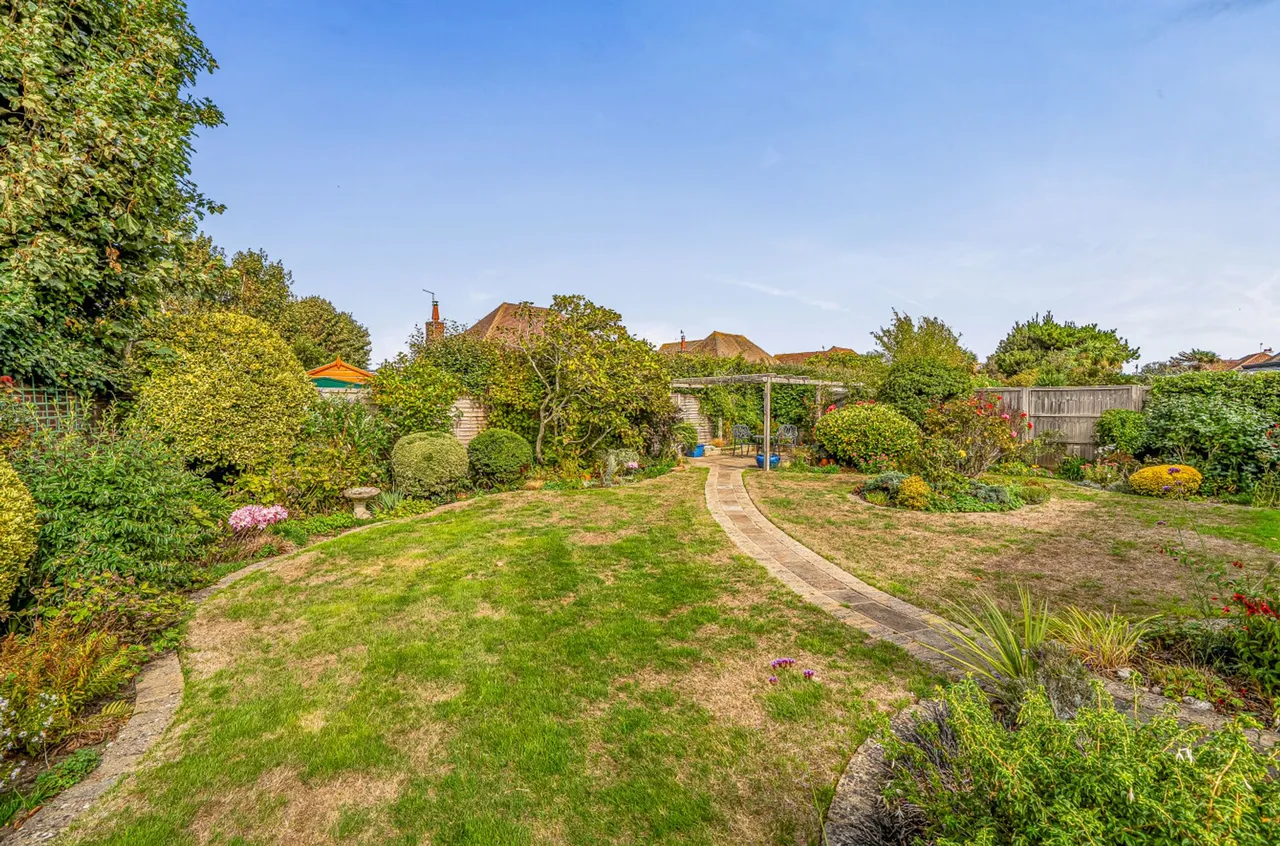 Shorecroft, Aldwick, PO21, photo 25