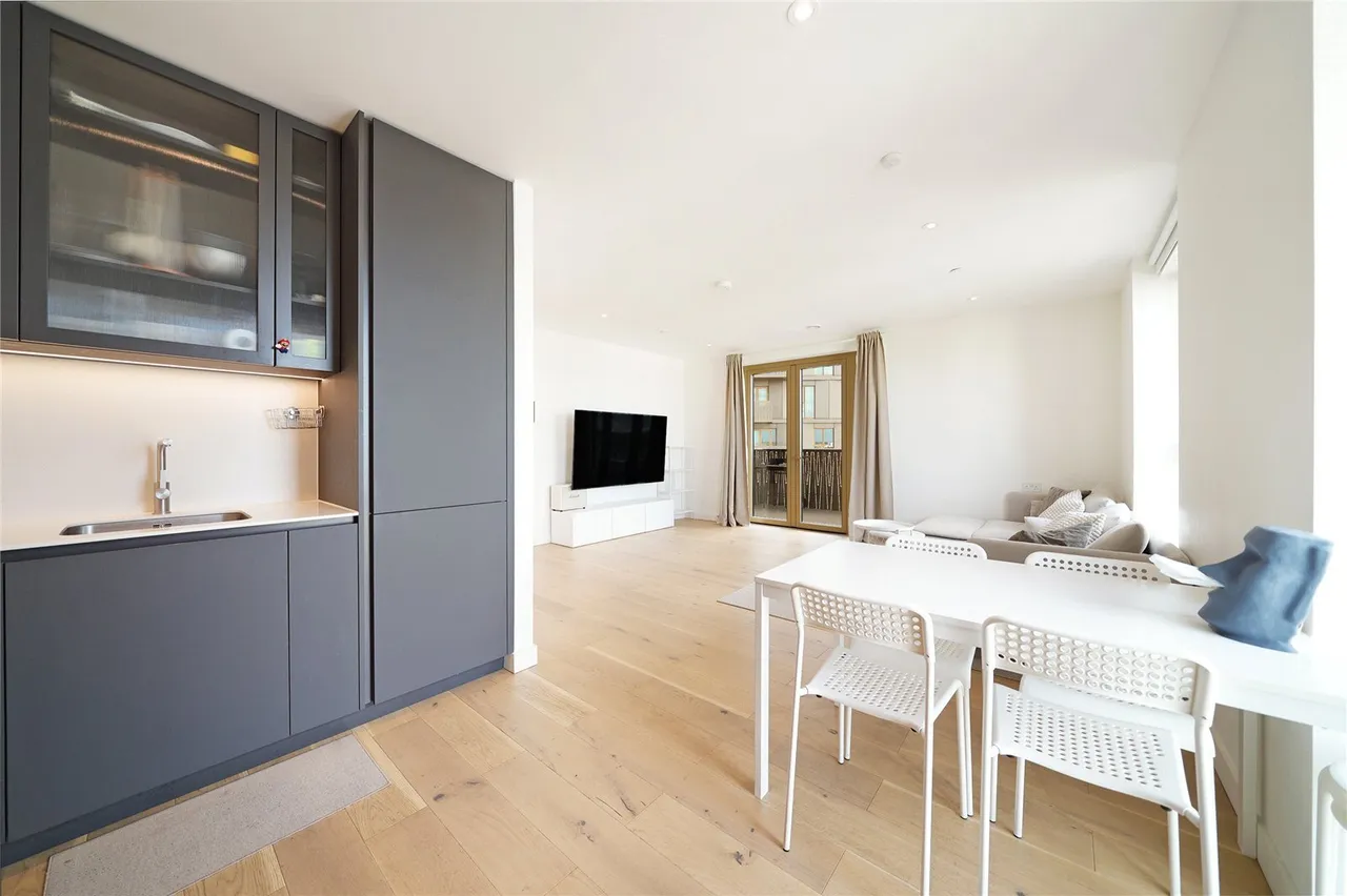 2 bed flat for sale, Ashley Road, Tottenham Hale, N17
