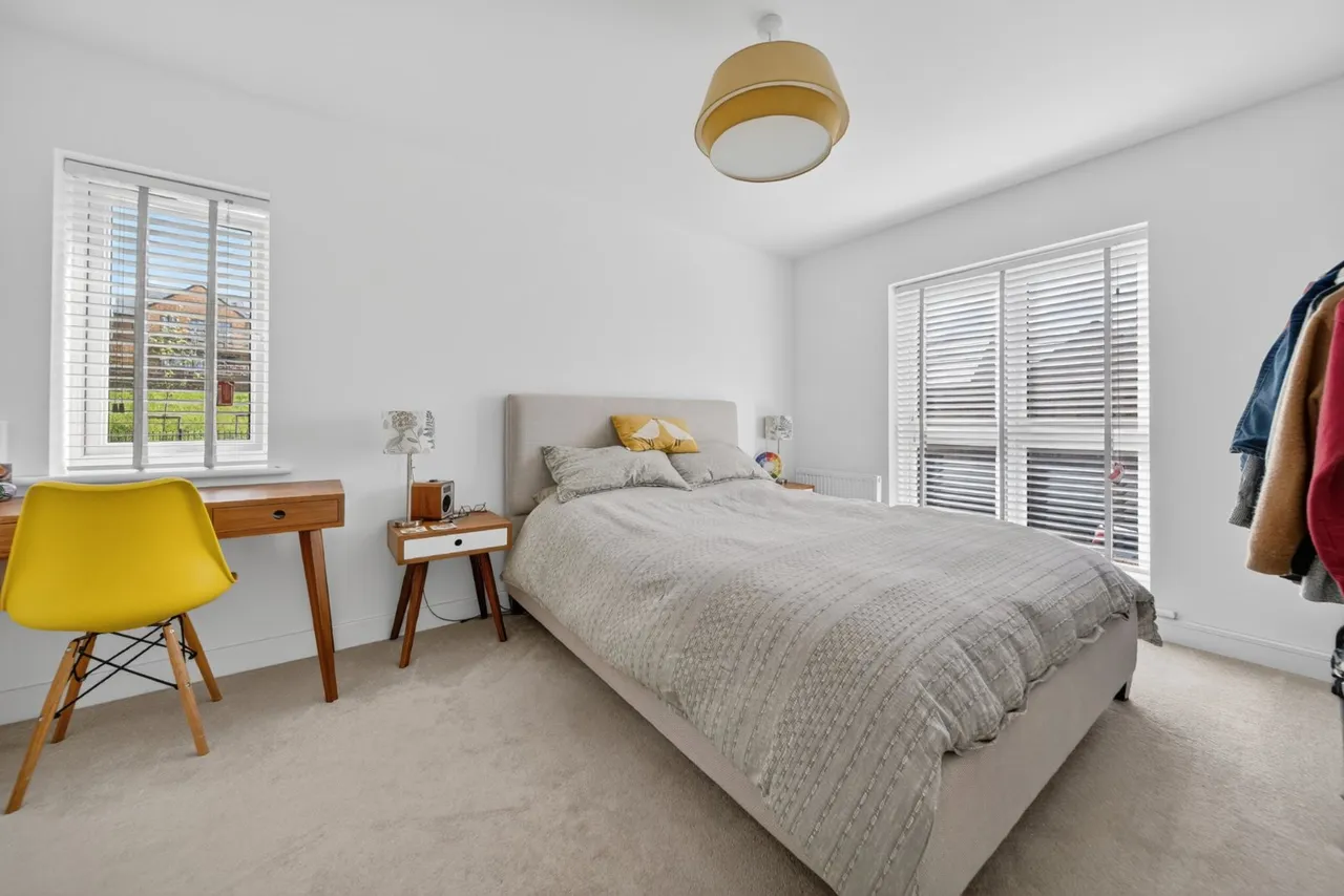 Blackthorn Lane, Leeds, LS16, photo 11