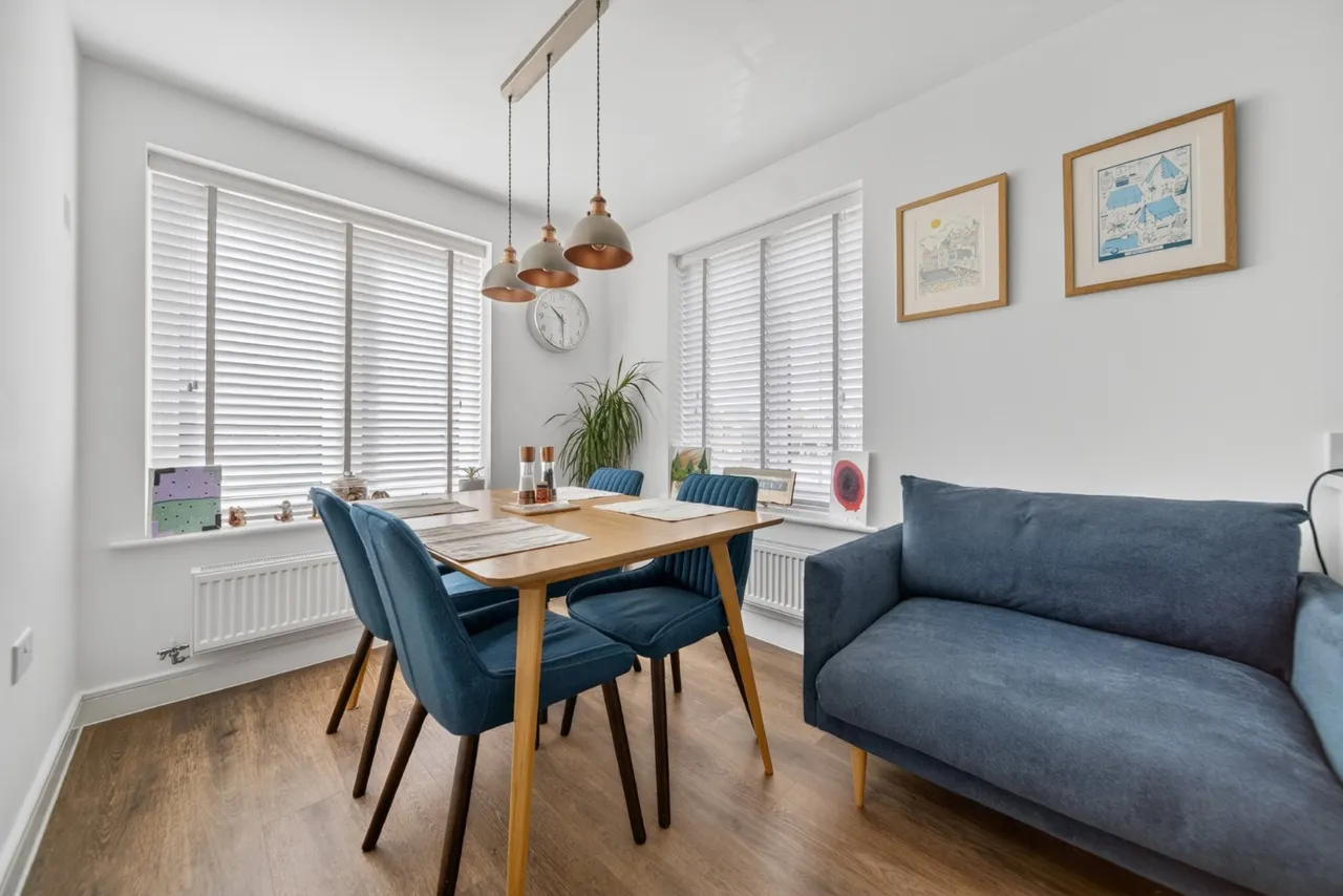 Blackthorn Lane, Leeds, LS16, photo 7
