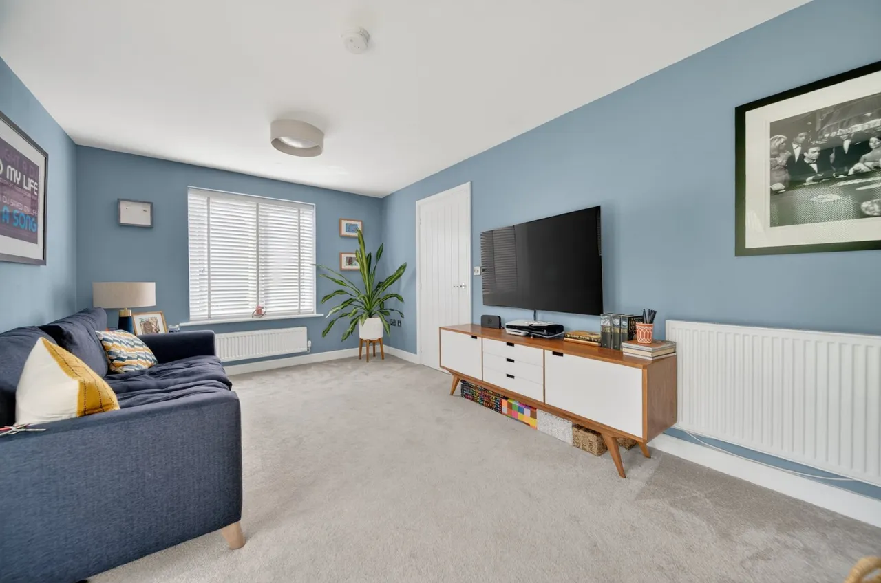 Blackthorn Lane, Leeds, LS16, photo 2