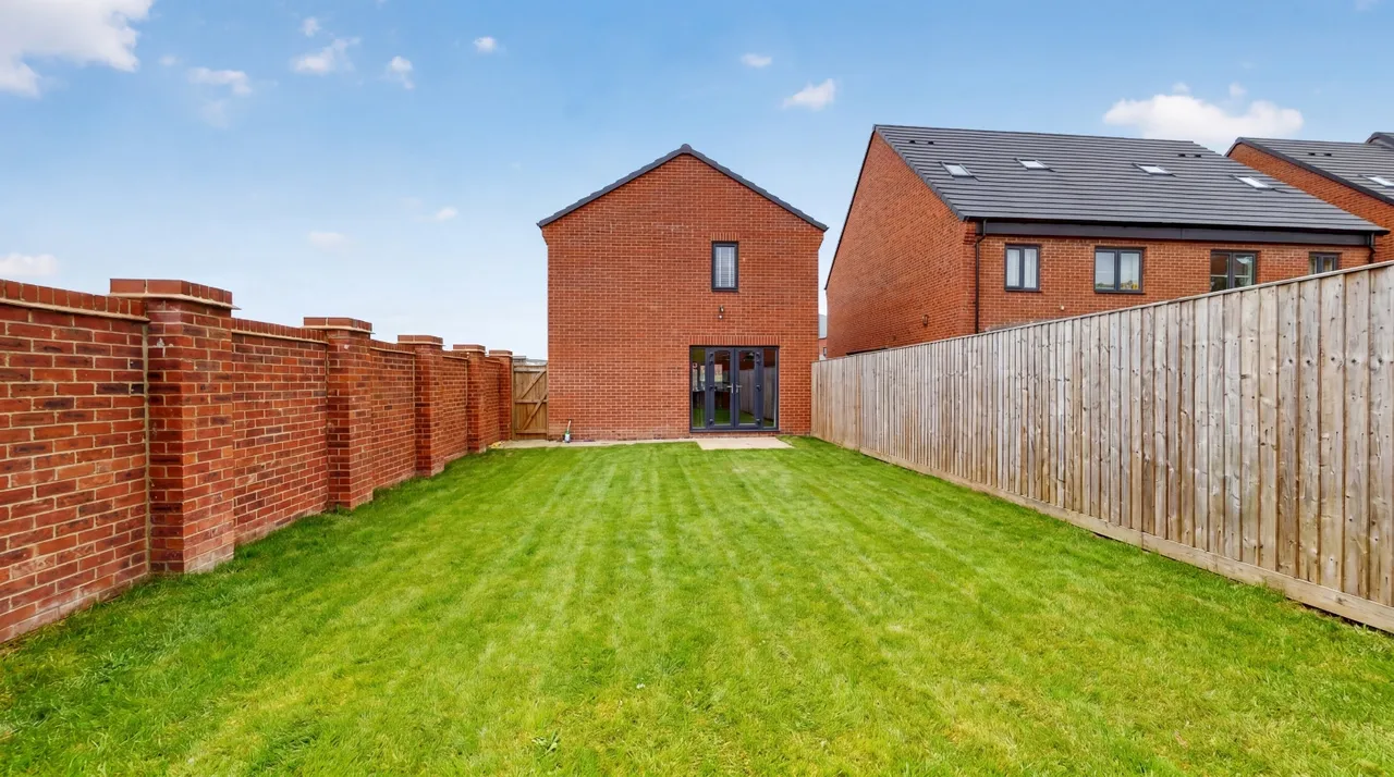 Blackthorn Lane, Leeds, LS16, photo 19