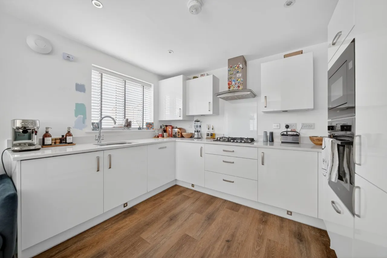 Blackthorn Lane, Leeds, LS16, photo 5