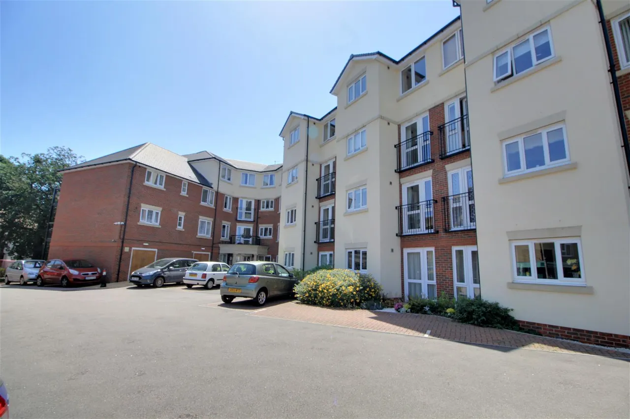 High Street, Orpington, BR6, photo 13
