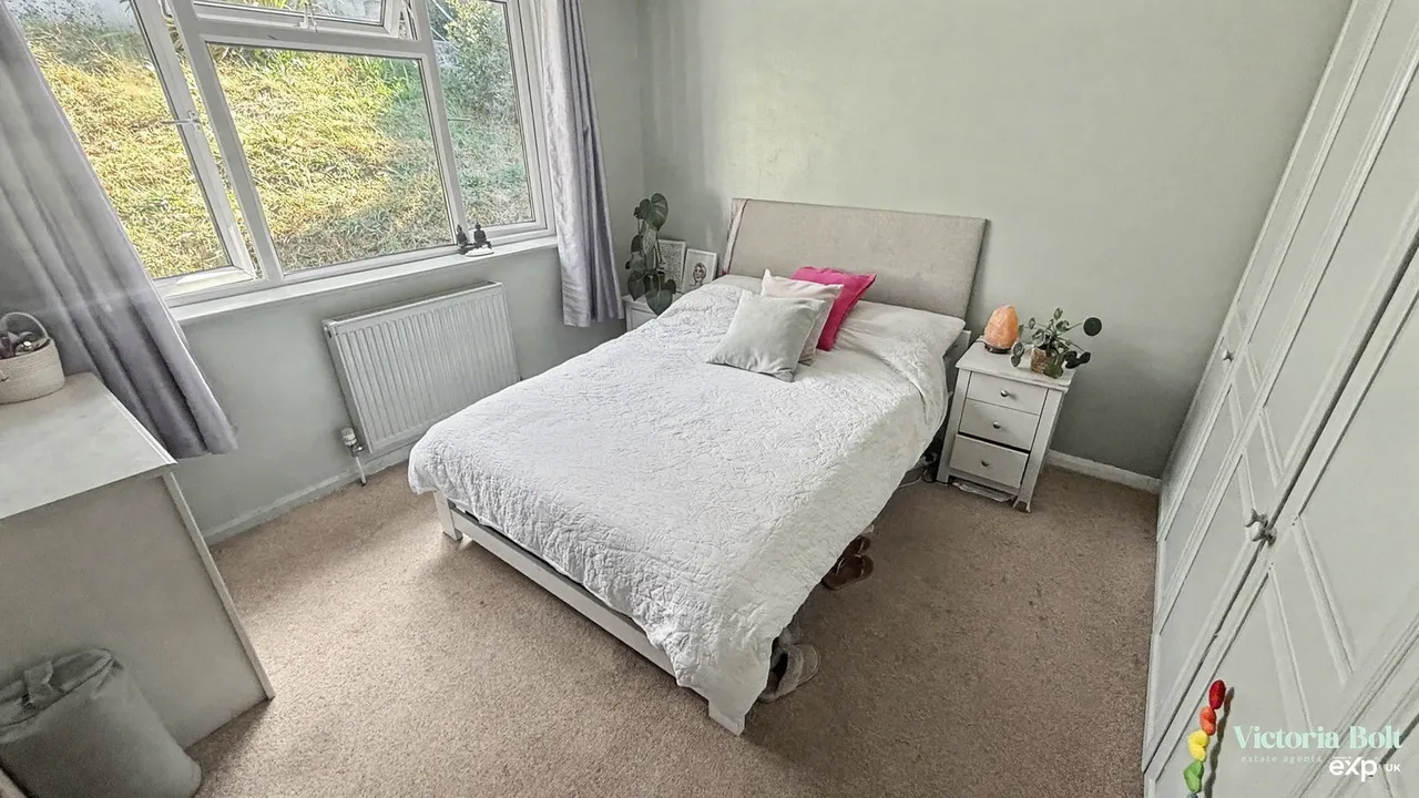 St. Annes Road, Saltash, photo 9
