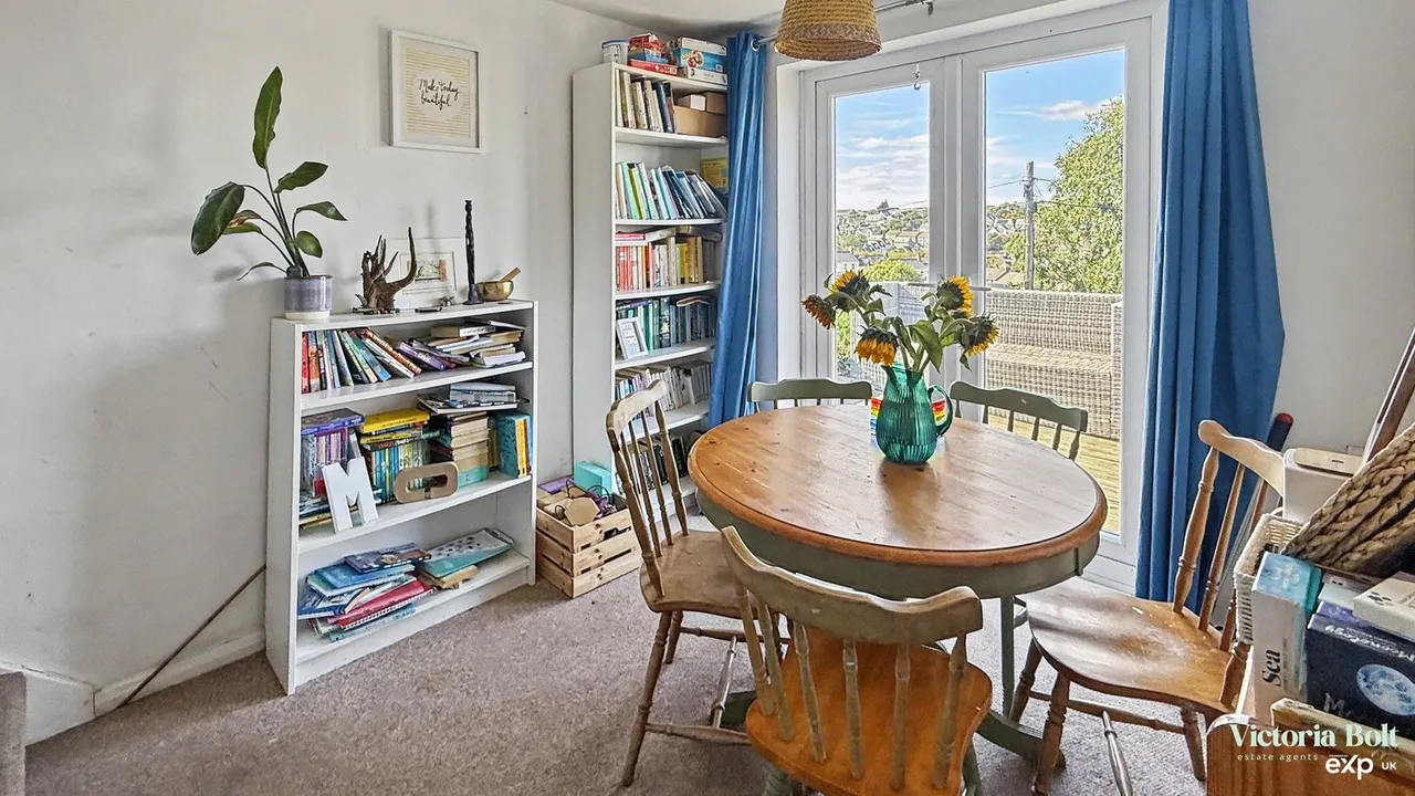 St. Annes Road, Saltash, photo 6