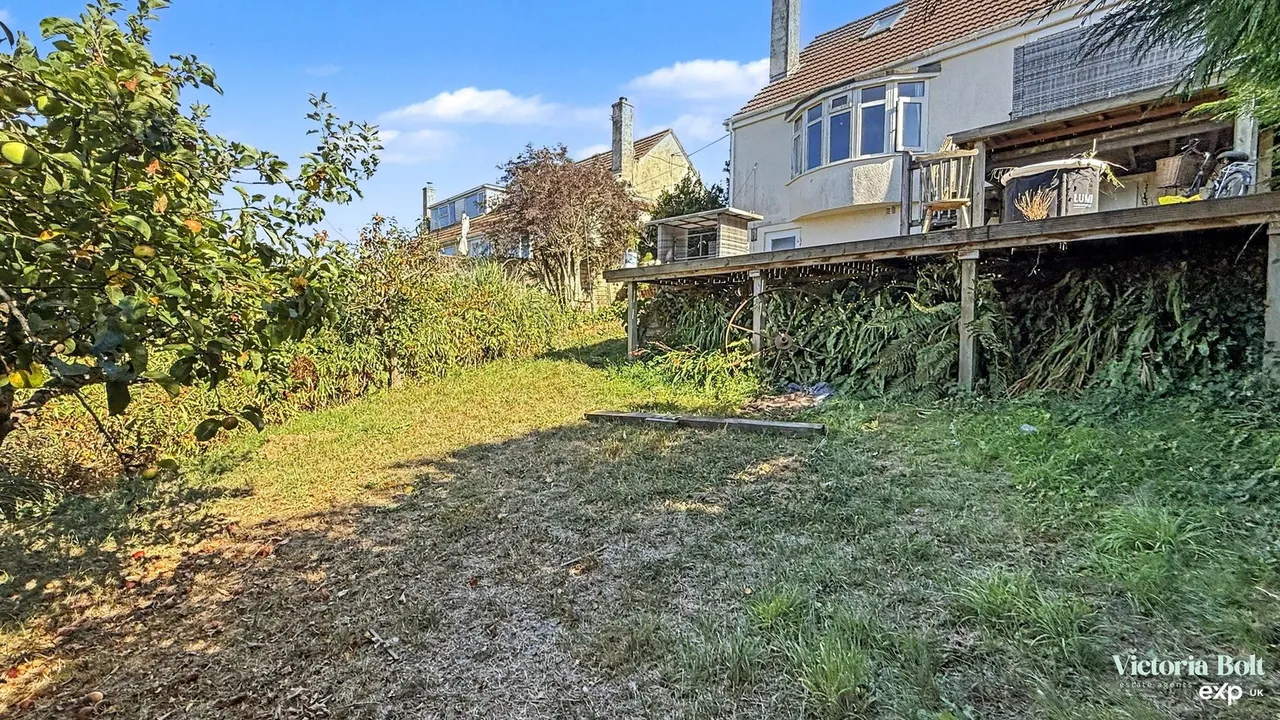 St. Annes Road, Saltash, photo 16