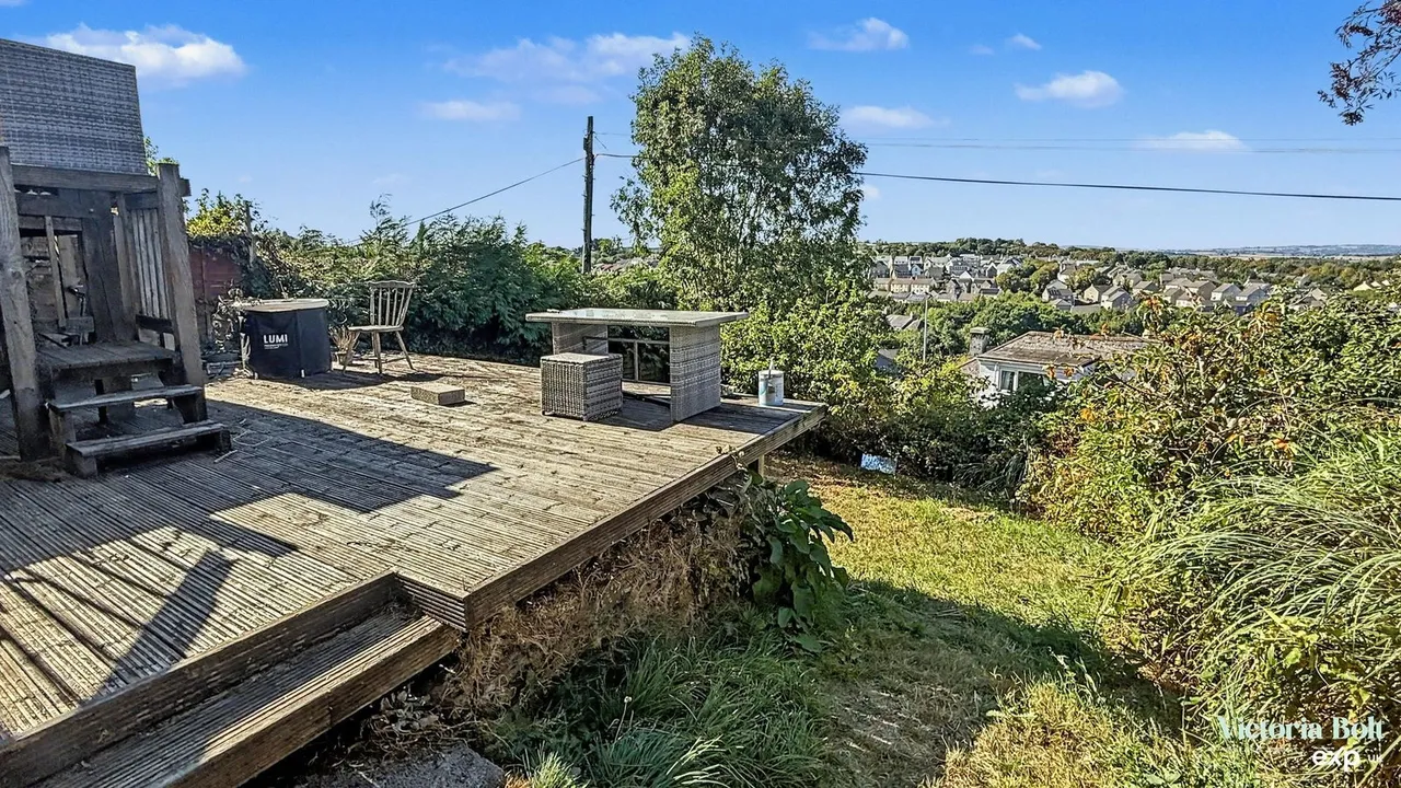 St. Annes Road, Saltash, photo 14