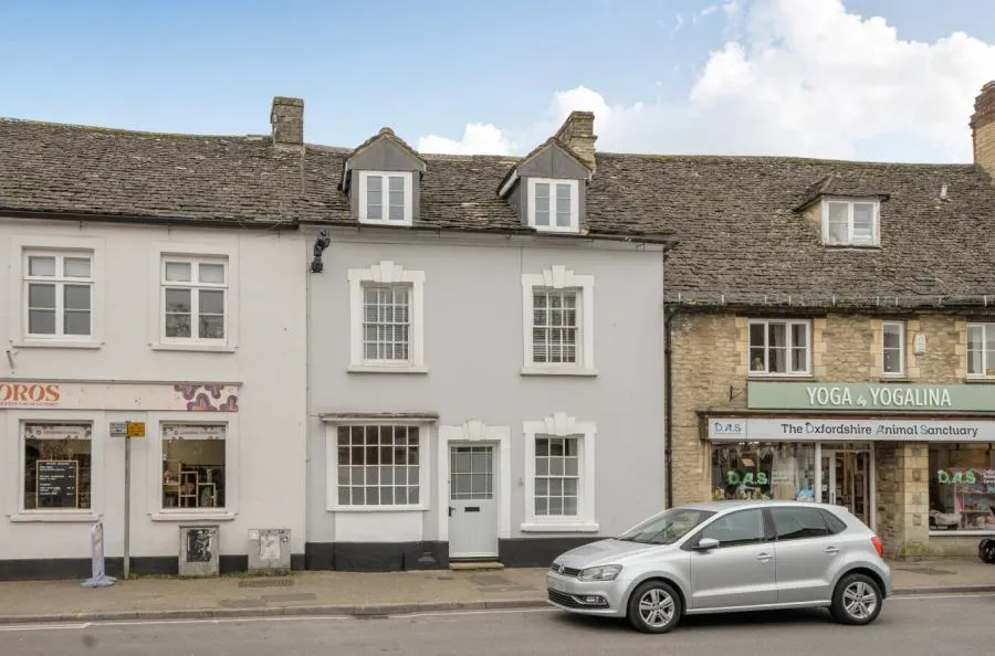 3 bed house for sale, Corn Street, Witney, OX28