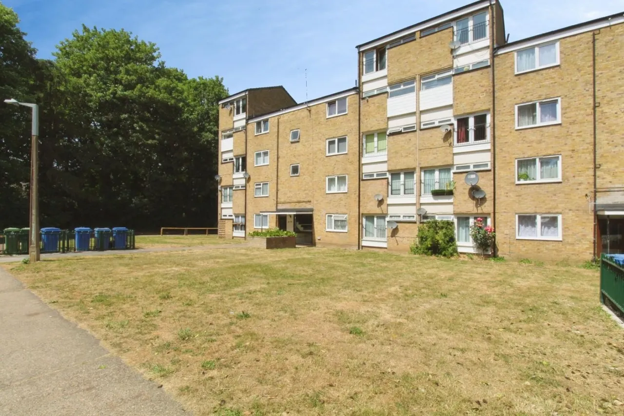 2 bed flat for sale — Morley Grove, Harlow