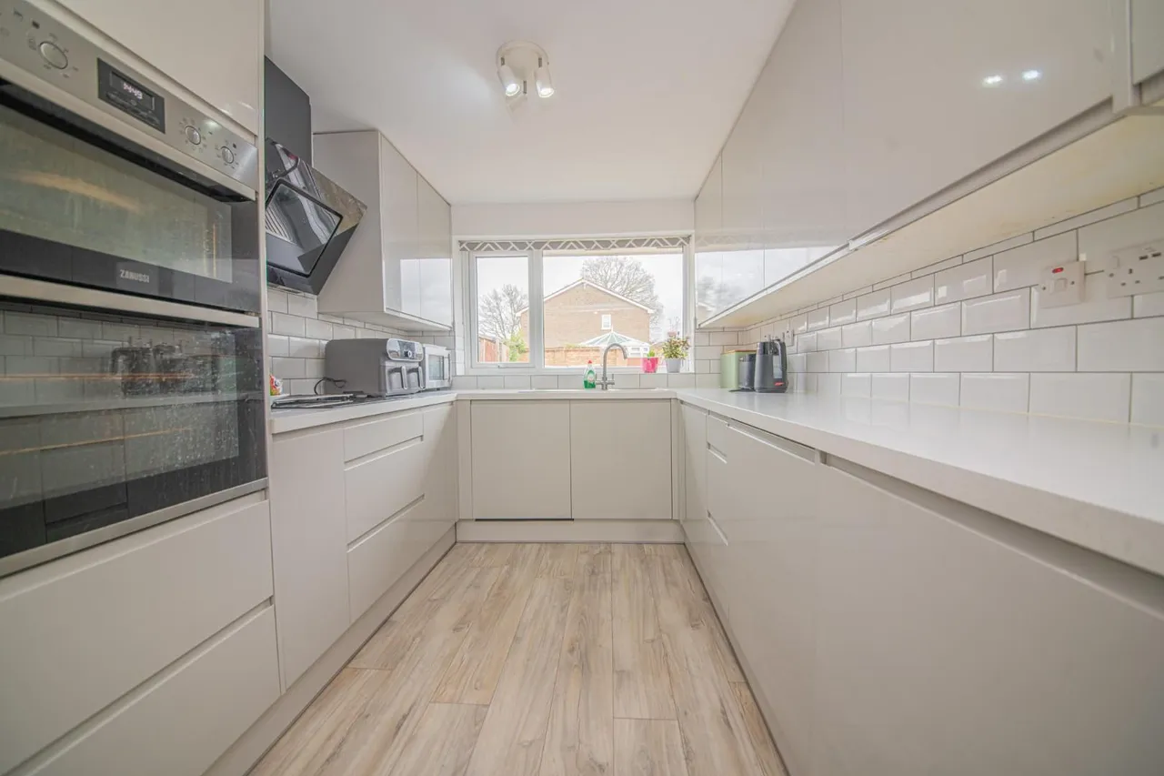 Otter Close, Bishopstoke, Eastleigh, SO50 8NF, photo 3