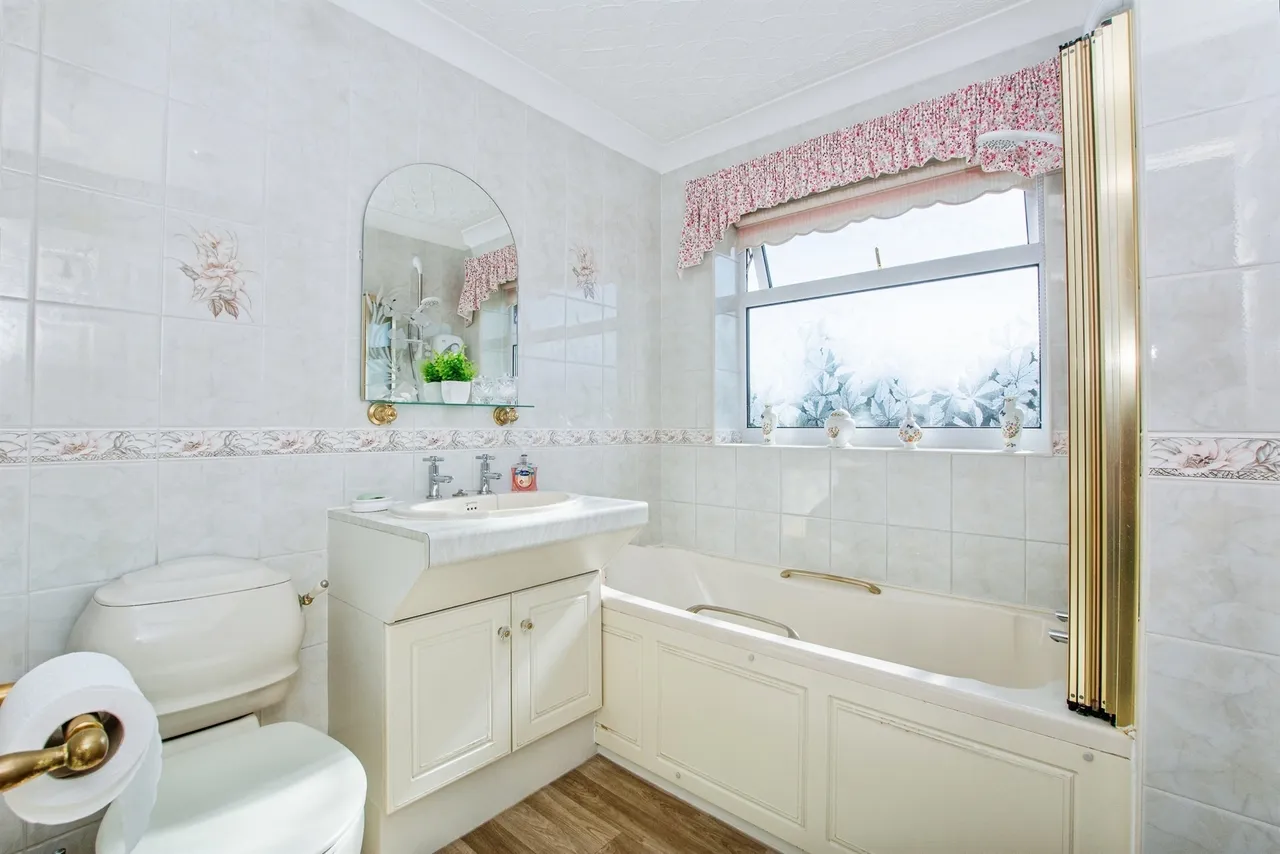 Daniels Gate, Long Sutton, Spalding, photo 12