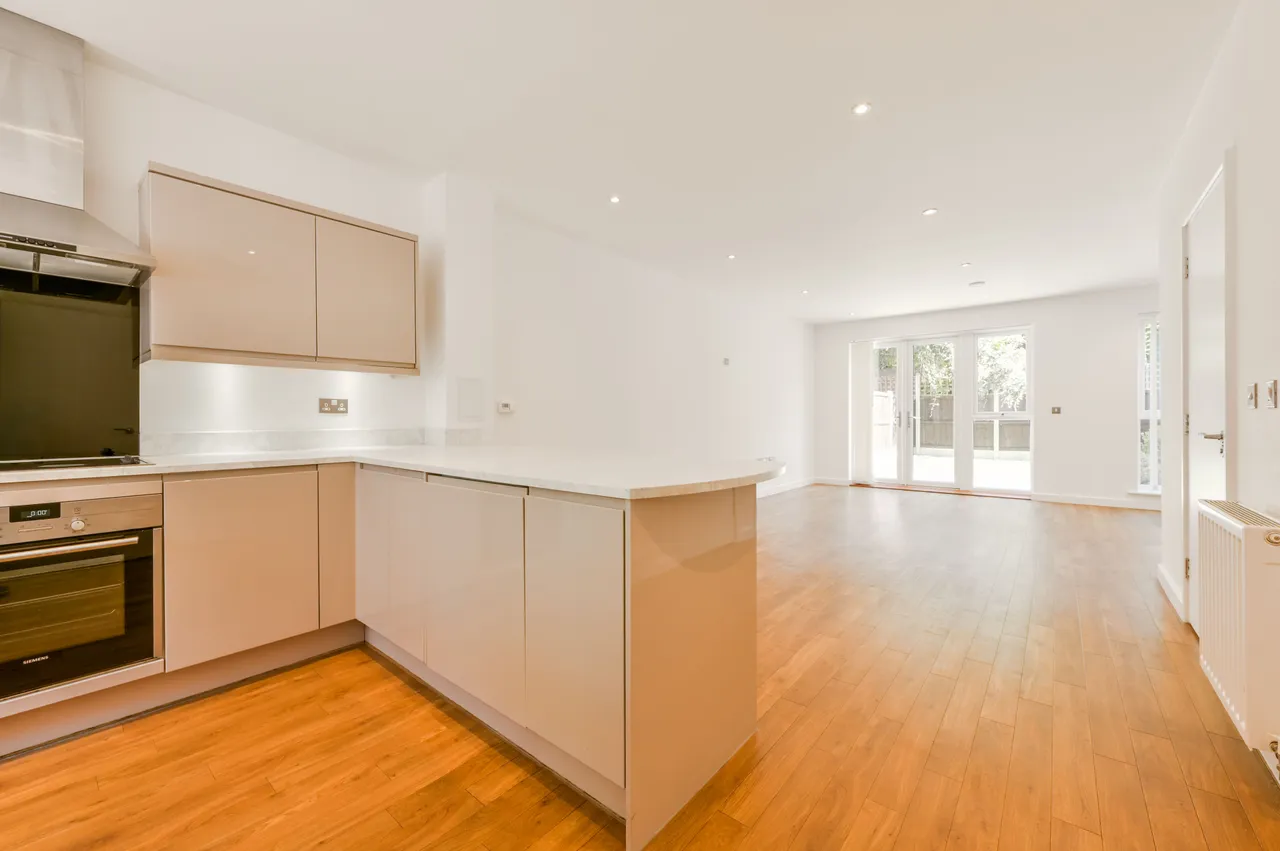 9 Reynard Way, Brentford, photo 4