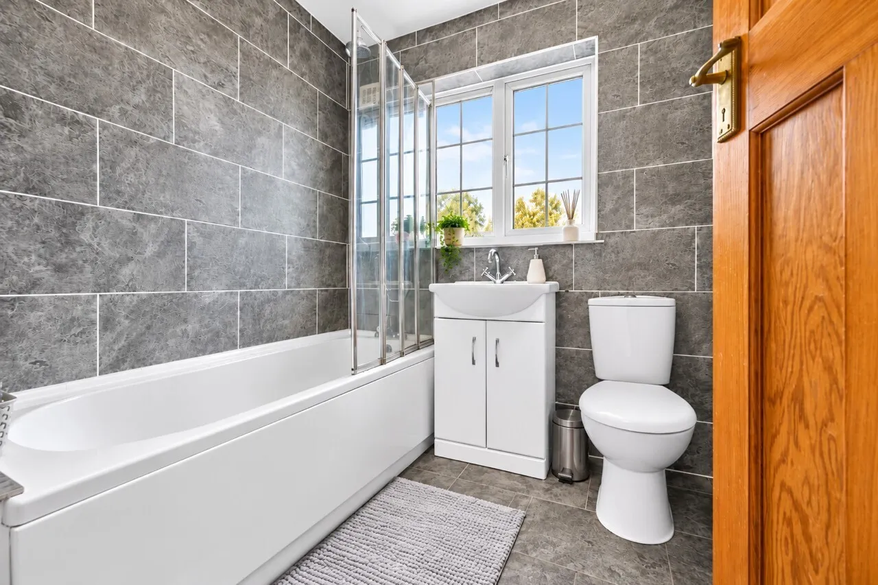 Radlett Road, Frogmore, AL2, photo 15