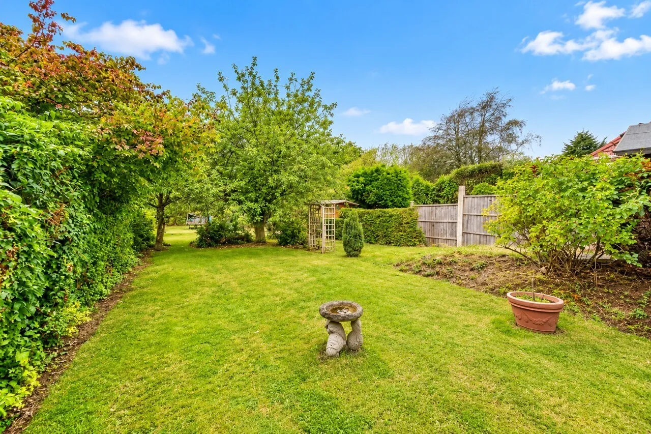 Radlett Road, Frogmore, AL2, photo 20