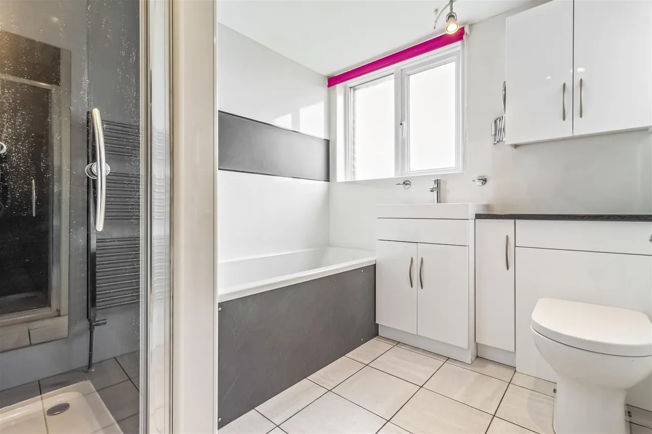 Guildford Road, Worthing, photo 12