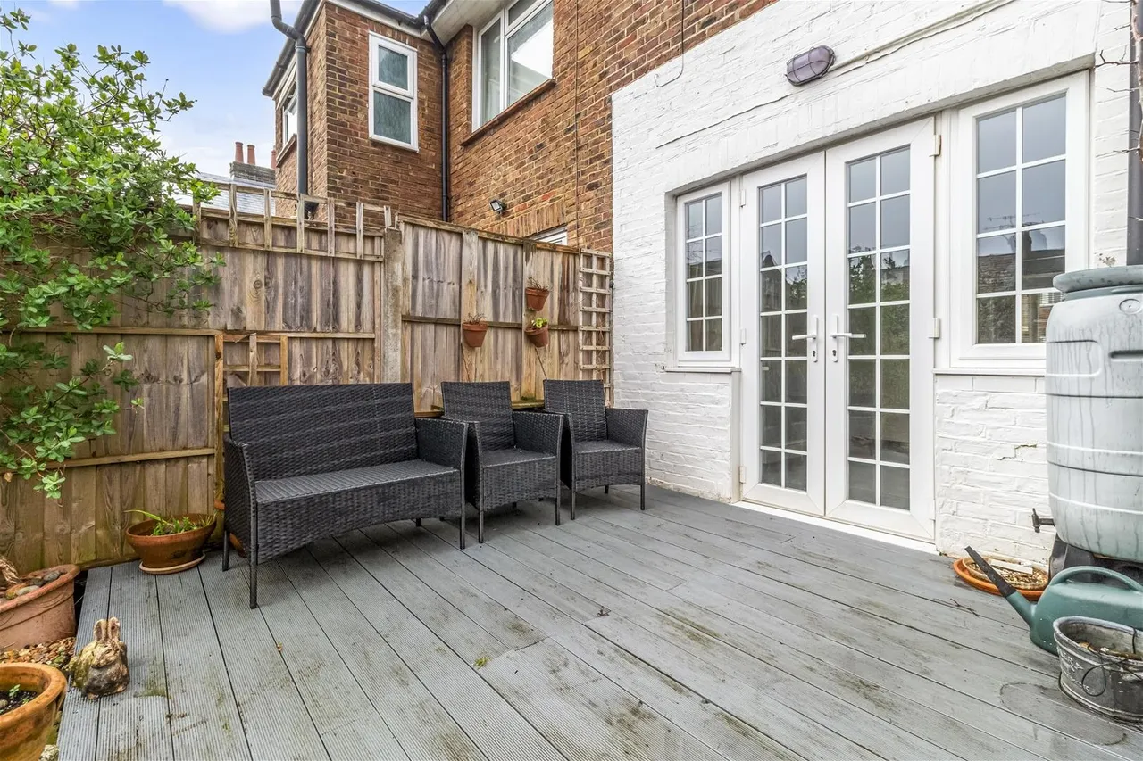 Guildford Road, Worthing, photo 19