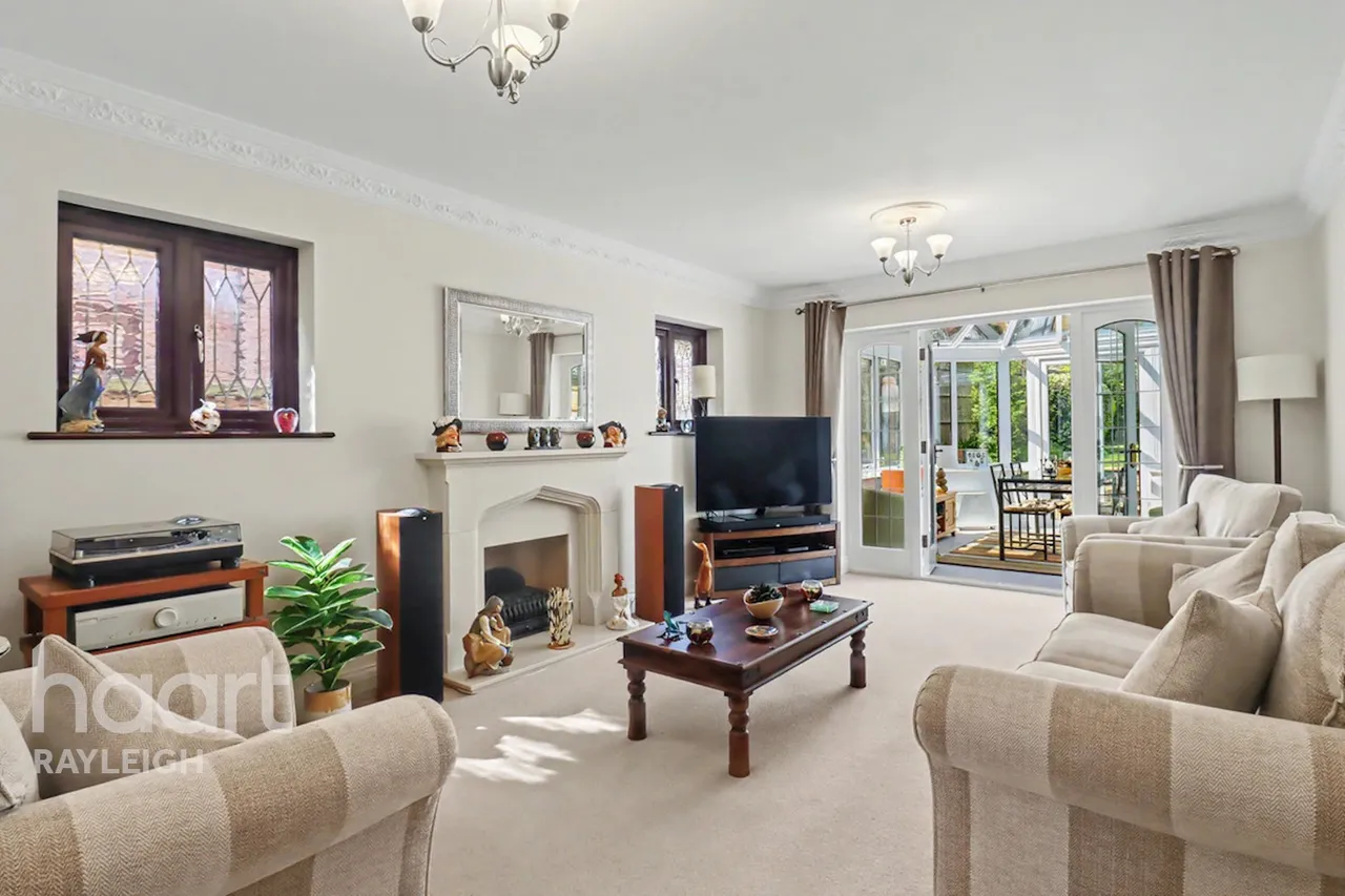 Hockley Road, Rayleigh, SS6, photo 2
