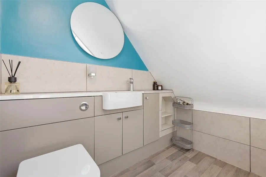 with 3 bedrooms in Albury, Ware, SG11, photo 15