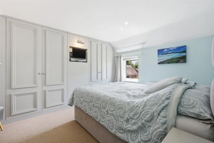 with 3 bedrooms in Albury, Ware, SG11, photo 6