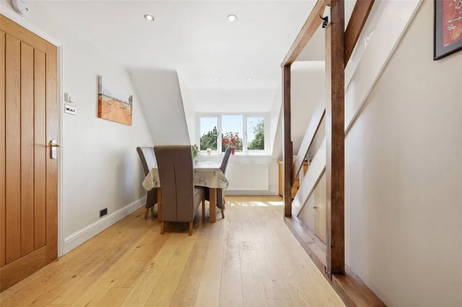 with 3 bedrooms in Albury, Ware, SG11, photo 5