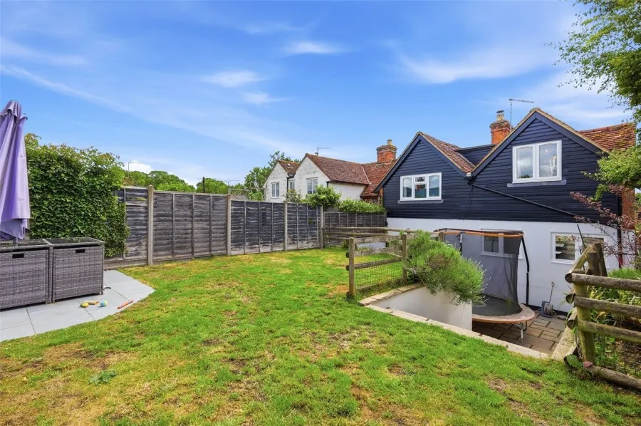 with 3 bedrooms in Albury, Ware, SG11, photo 10
