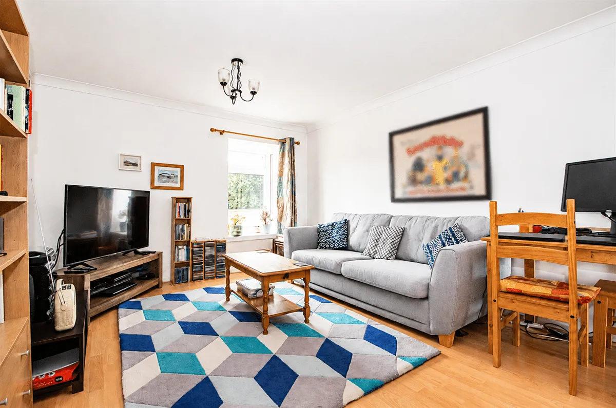 Valley Park Drive, Waterlooville, PO8 0PG, photo 2