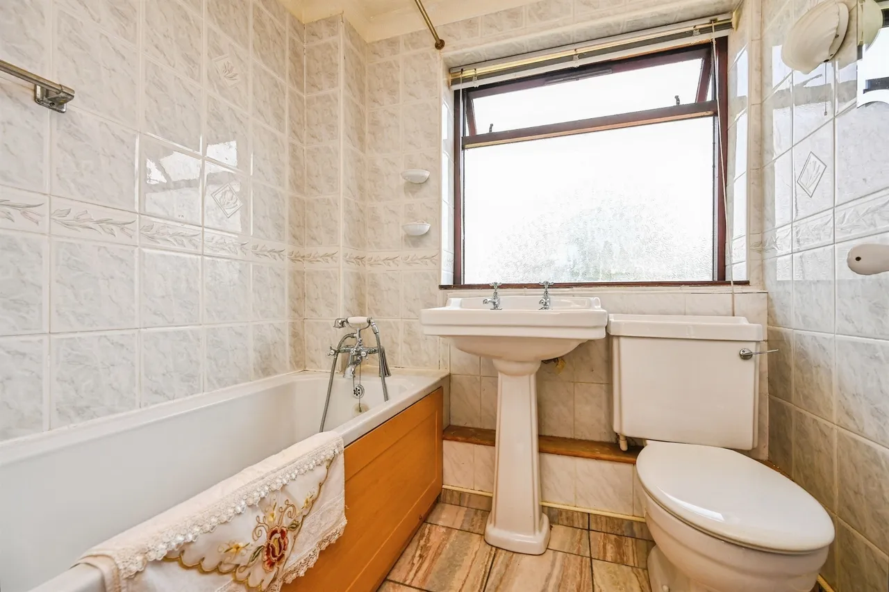 Romford Way, Liverpool, photo 11