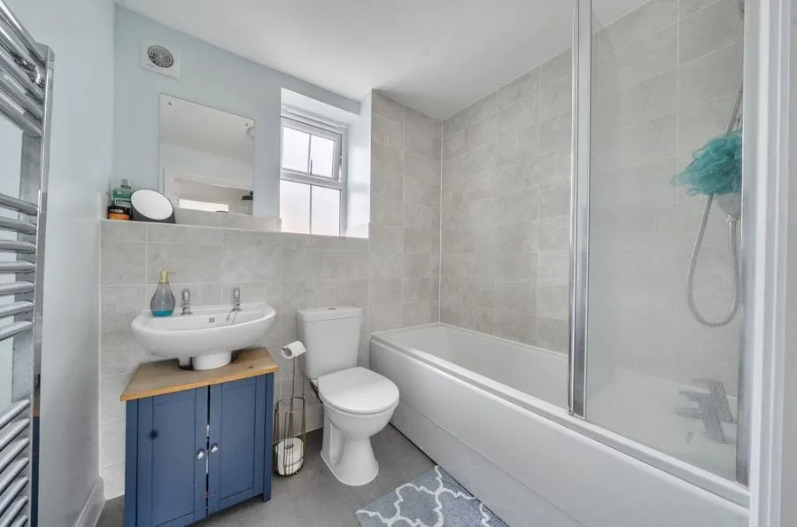 Hutton Close, Newbury, RG14, photo 13