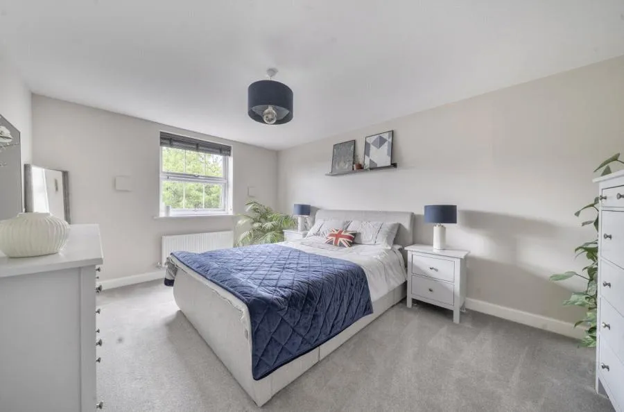 Hutton Close, Newbury, RG14, photo 8