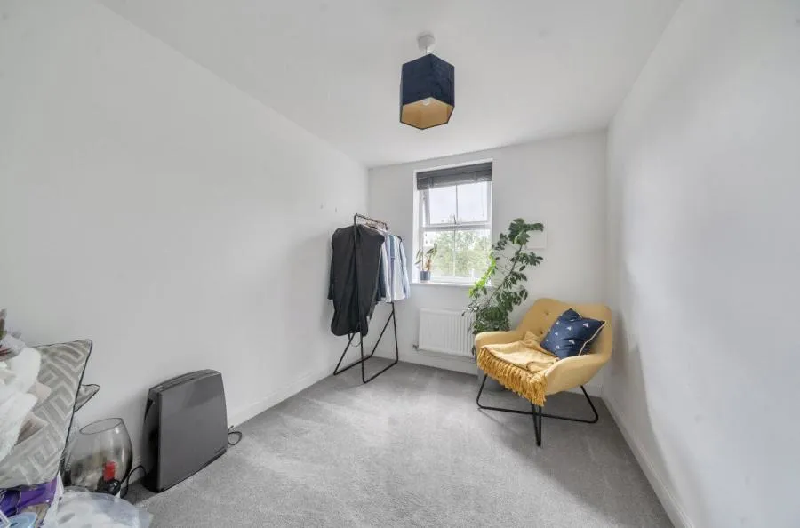 Hutton Close, Newbury, RG14, photo 12