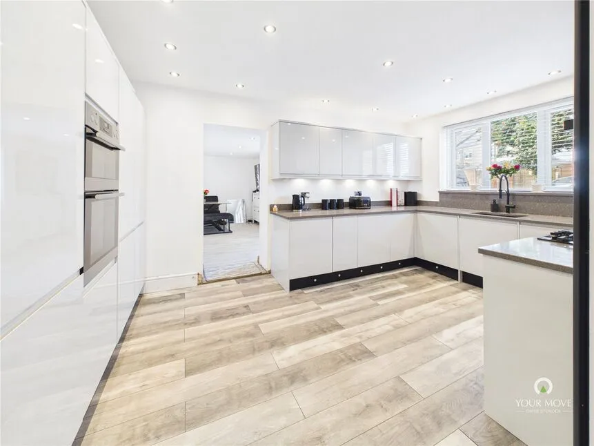 Clara Avenue, Shiremoor, NE27, photo 3