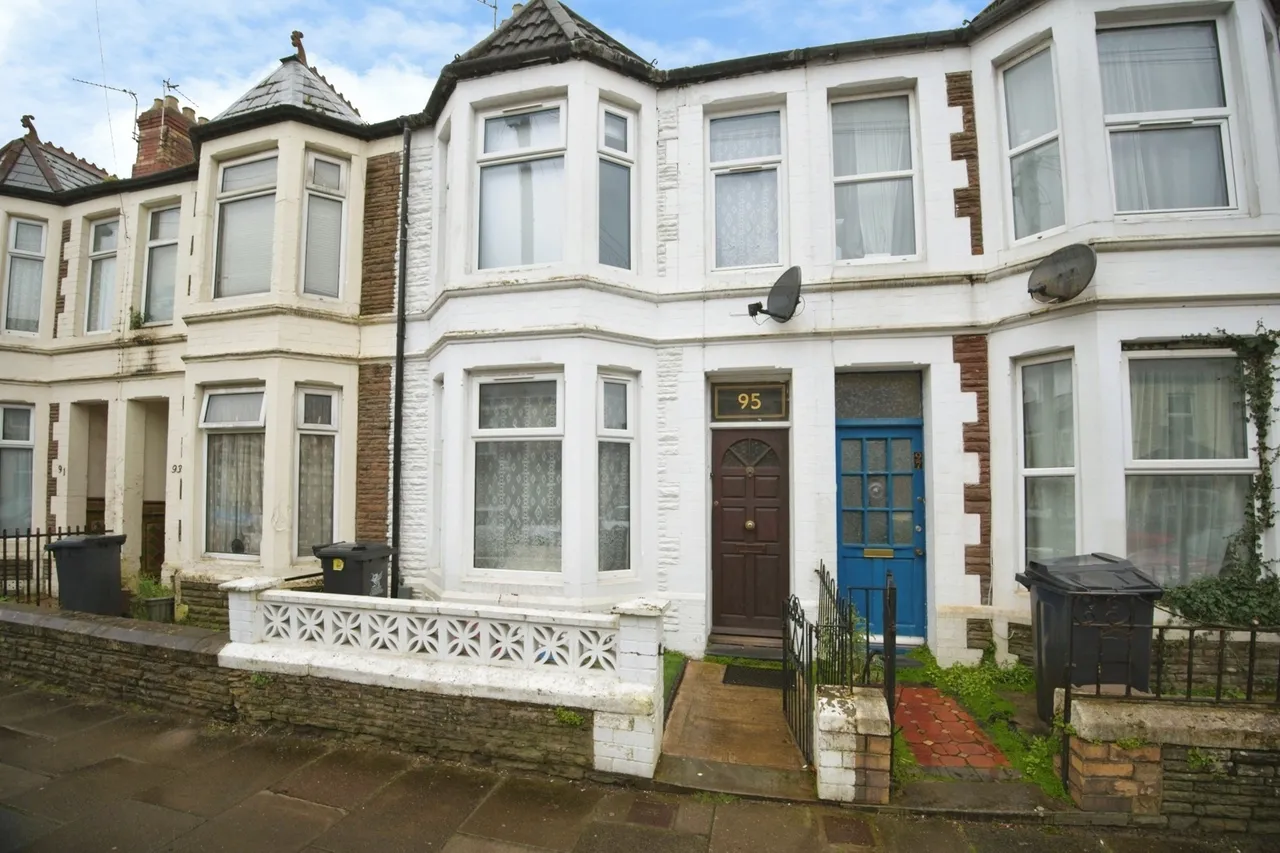 3 bed house for sale — Arabella Street, Cardiff, CF24