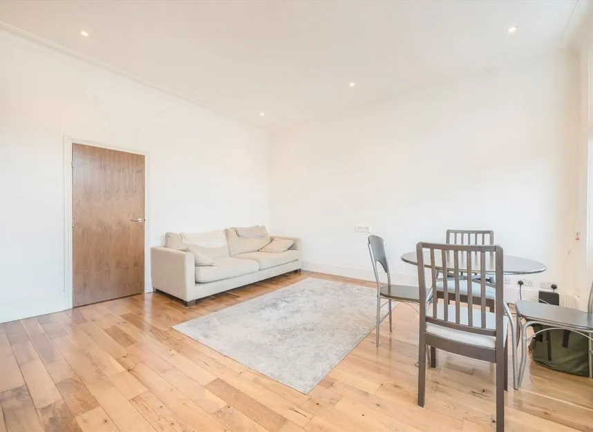Castletown Road, West Kensington, W14, photo 4