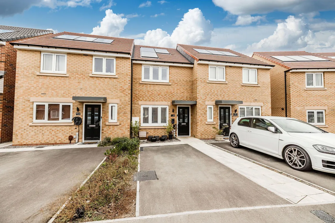 2 bed house for sale, Violet Drive, West Meadows