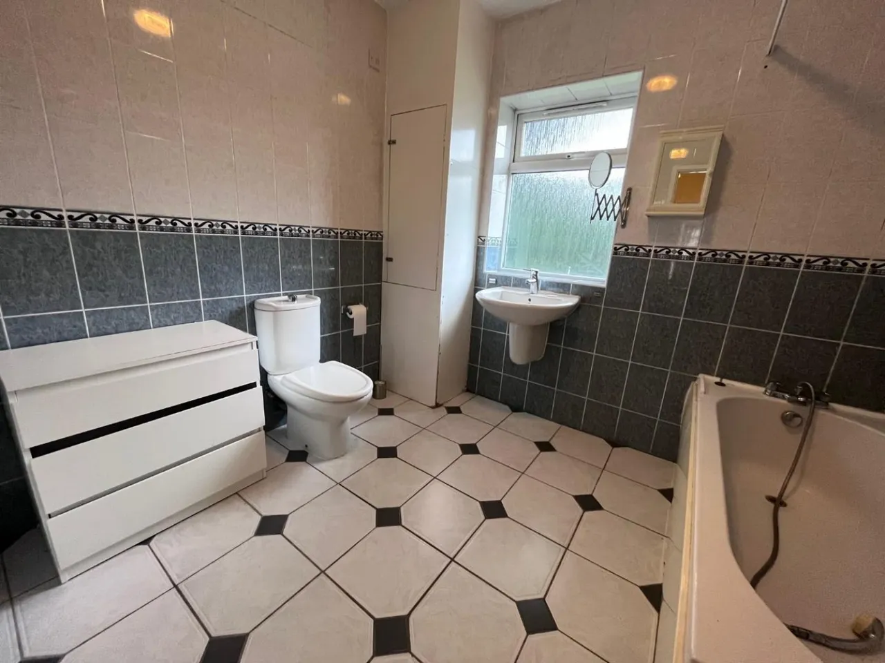 Harborne Lane, Selly Oak, B29, photo 7