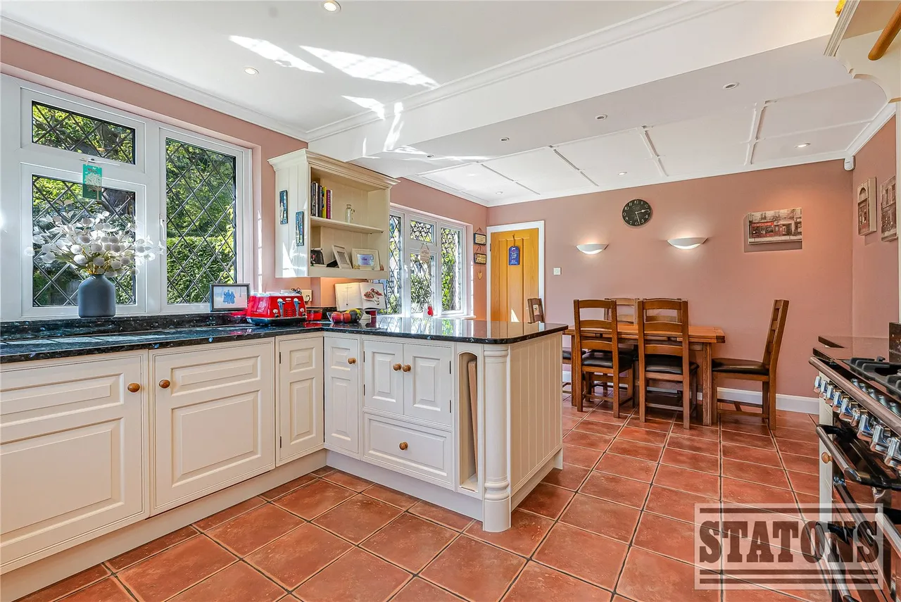 Grubbs Lane, Brookmans Park, Hertfordshire, AL9 6EH, photo 16