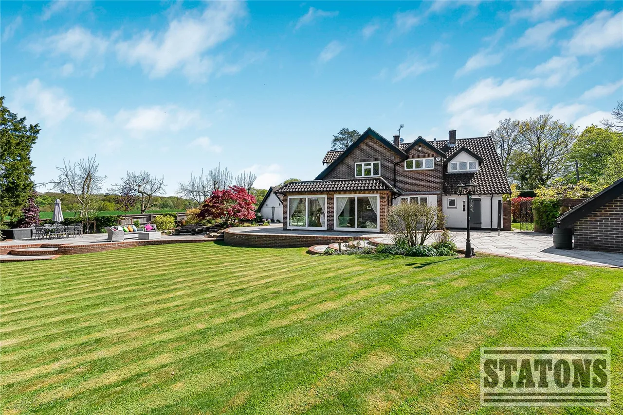Grubbs Lane, Brookmans Park, Hertfordshire, AL9 6EH, photo 3