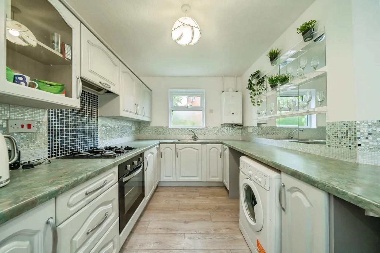Blackledge Close, Fearnhead, Warrington, Cheshire, WA2, photo 5
