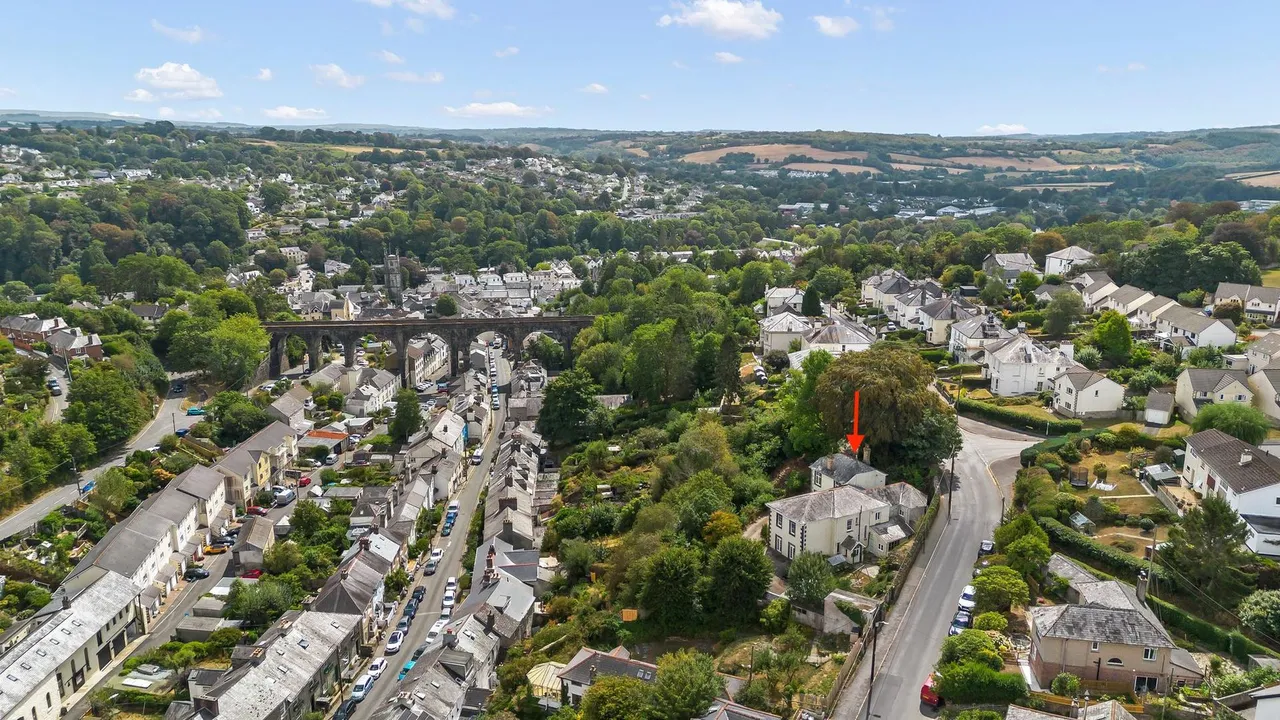 7 bed house for sale, Glanville Road, Tavistock, PL19