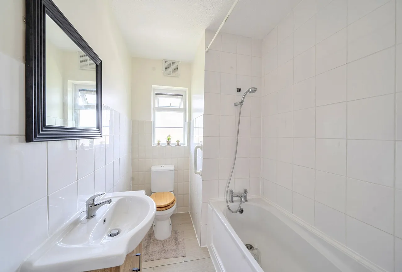 The Hyde, London, NW9 5BS, photo 8