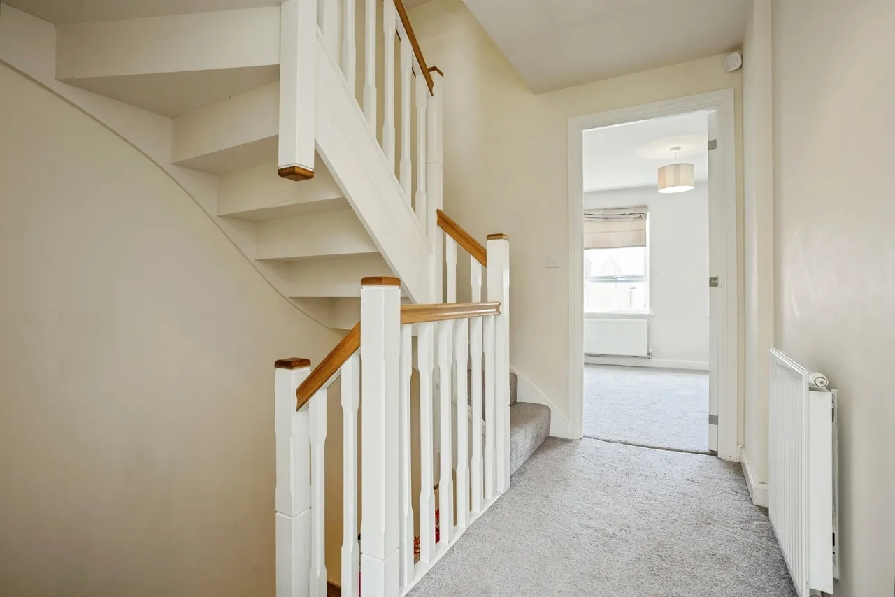 Wellingtonia Crescent, Edwalton, NG12, photo 10
