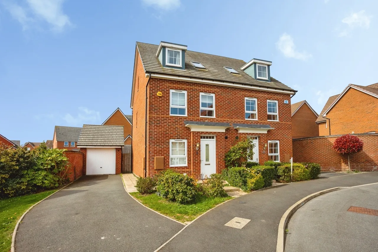 4 bed house for sale, Wellingtonia Crescent, Edwalton, NG12