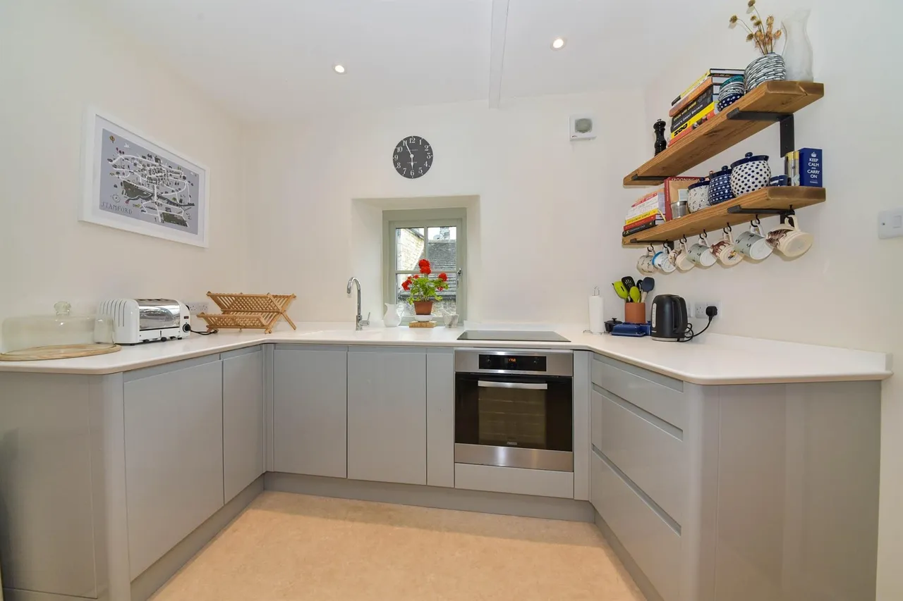 Austin Street, Stamford, PE9, photo 5