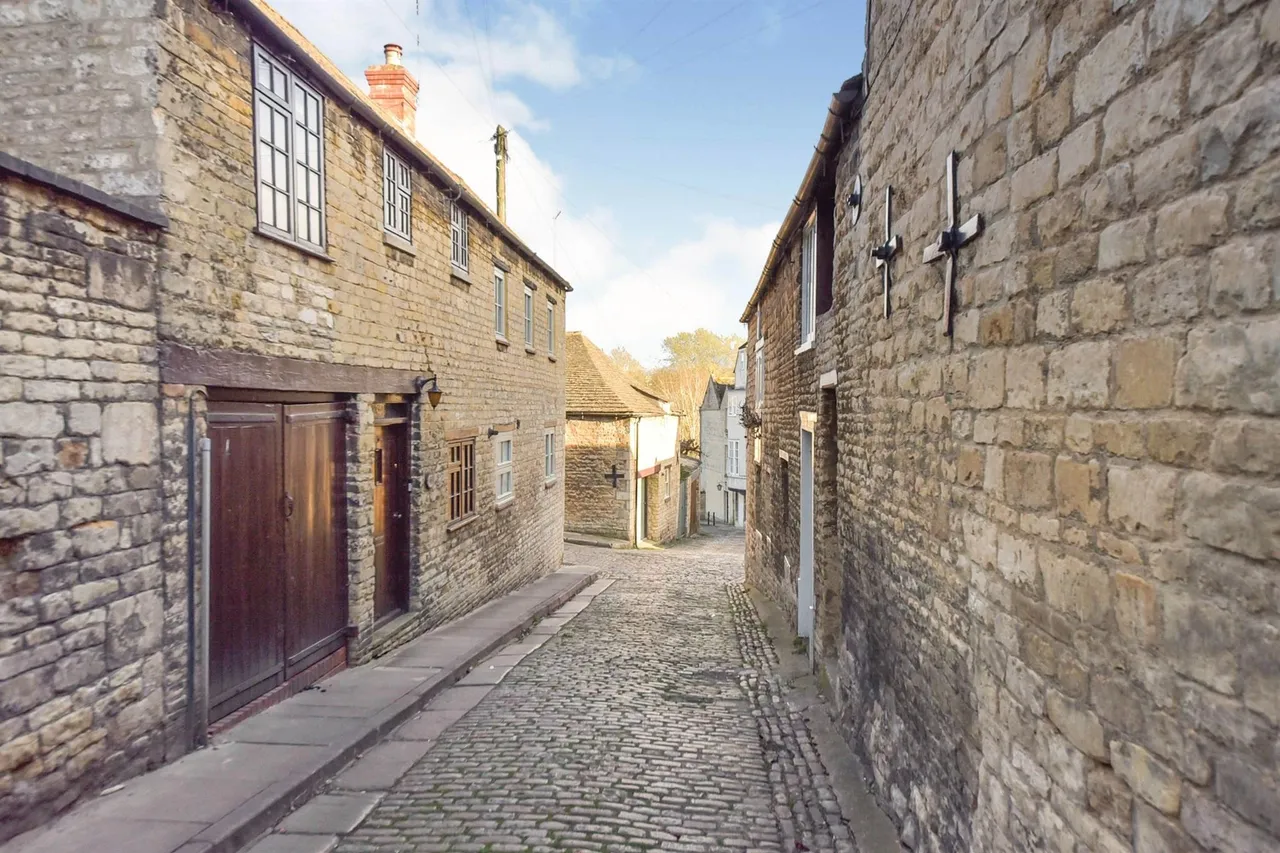 Austin Street, Stamford, PE9, photo 11