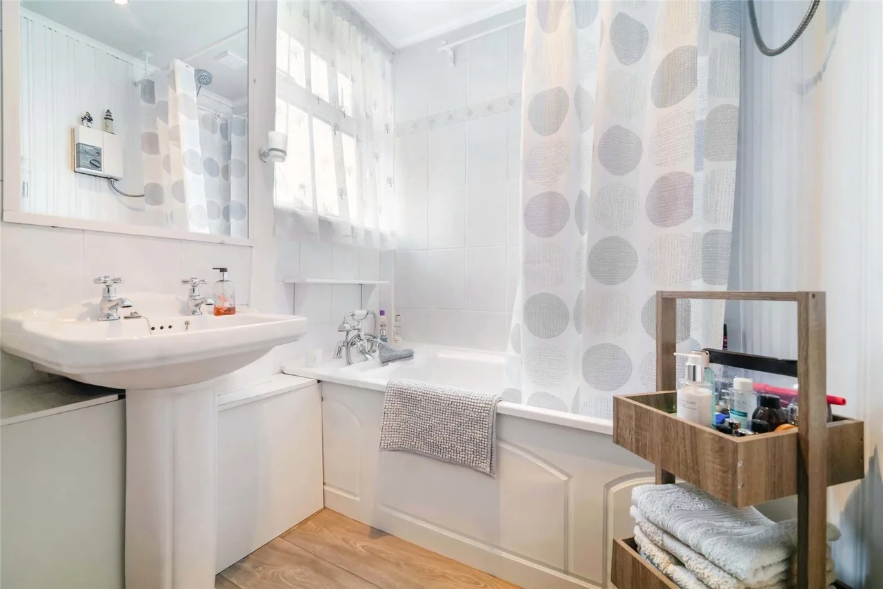 Croftside Avenue, Glasgow, Lanarkshire, G44, photo 14
