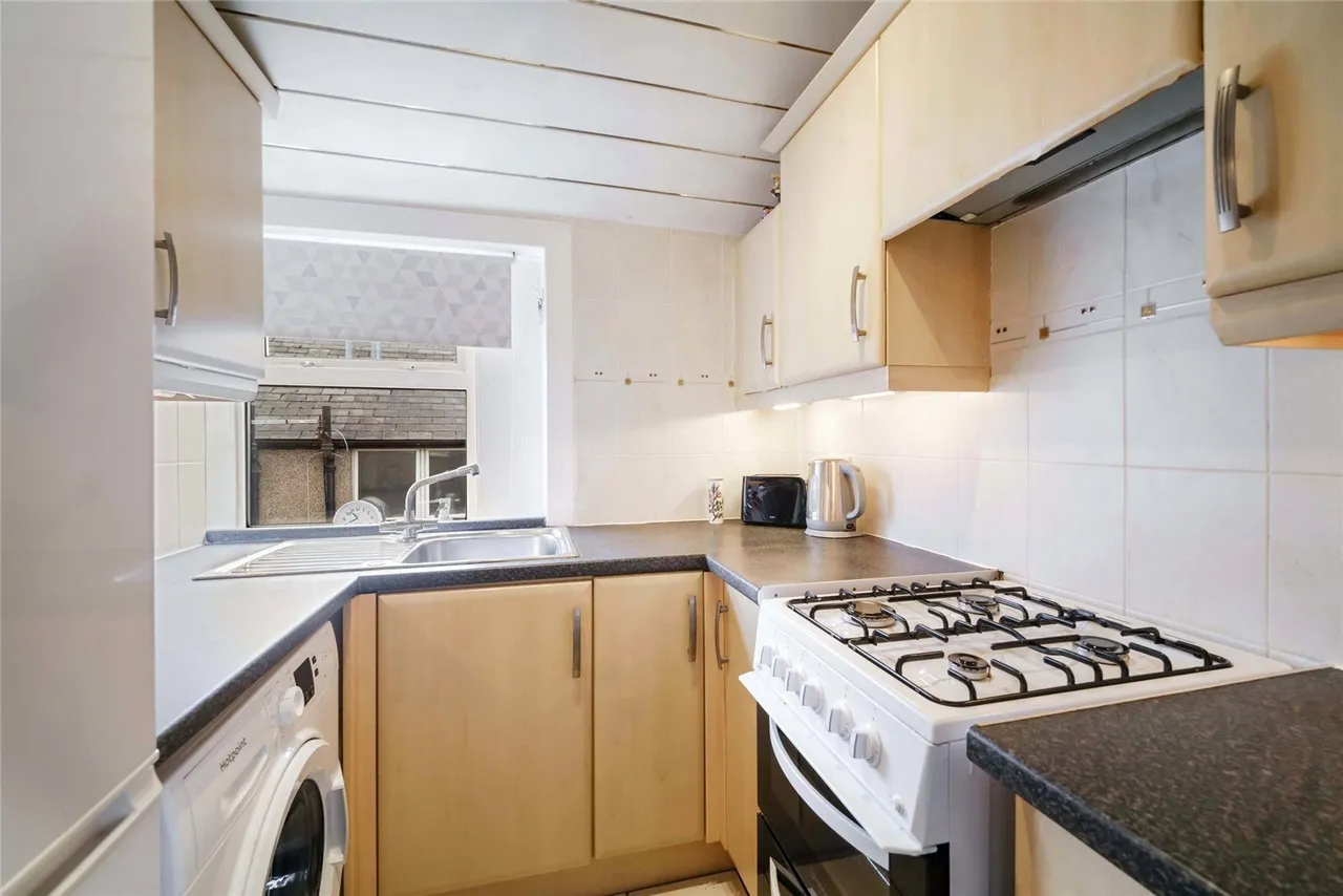 Croftside Avenue, Glasgow, Lanarkshire, G44, photo 7